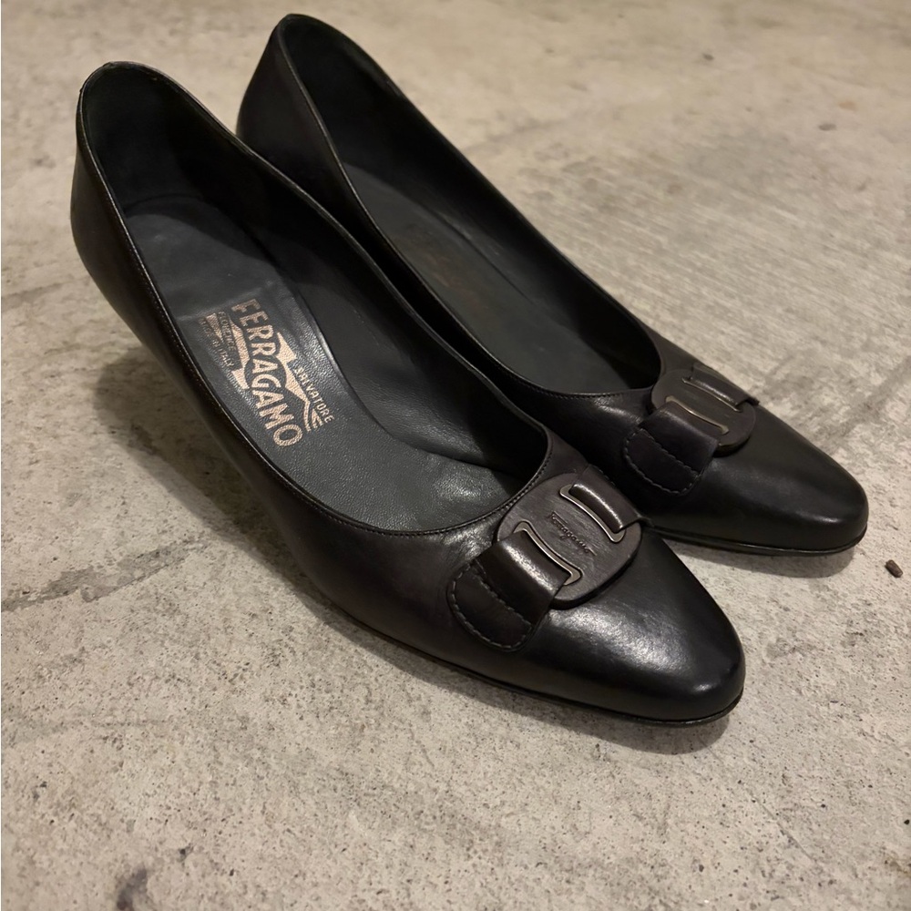 Salvatore Ferragamo Black Leather Logo Buckle Flats